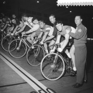 Gerrit Schulte rijdt zijn laatste wedstrijd in Antwerpen Gerrit Schulte voor de , Bestanddeelnr 911-1221 photo