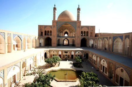 Inner courtyard of Agha Bozorg Mosque in Kashan, Iran 01