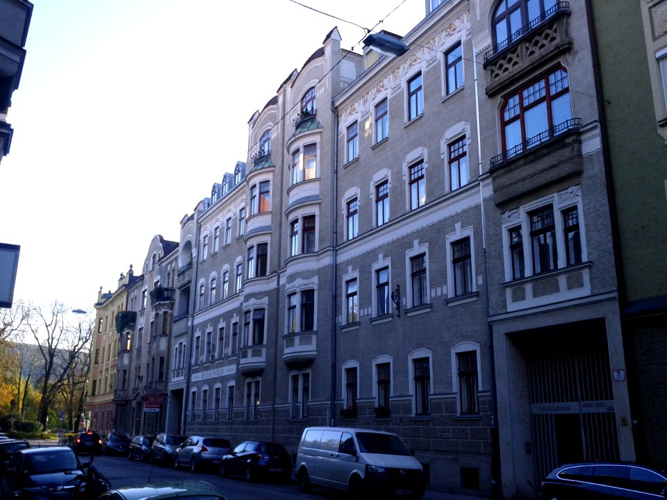 Innsbruck-Grillparzerstr7