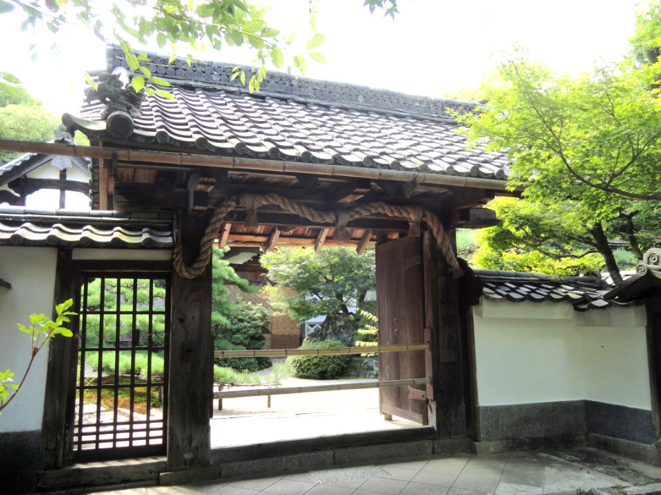 Inner gate - Ishiyamadera - Otsu, Shiga - DSC07360