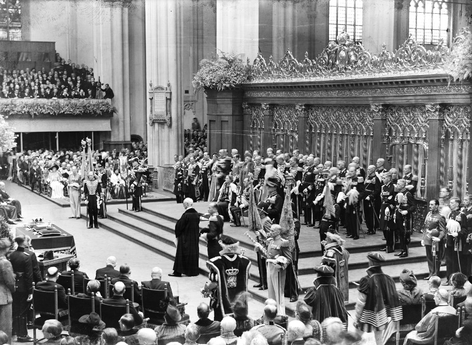 Inhuldiging koningin Juliana. Plechtigheid in de Nieuwe Kerk te Amsterdam (volgn, Bestanddeelnr 900-0242