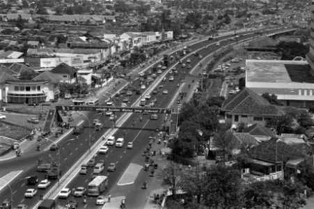 Indonesie, Djakarta, grote moderne verkeersweg, Bestanddeelnr 924-8338