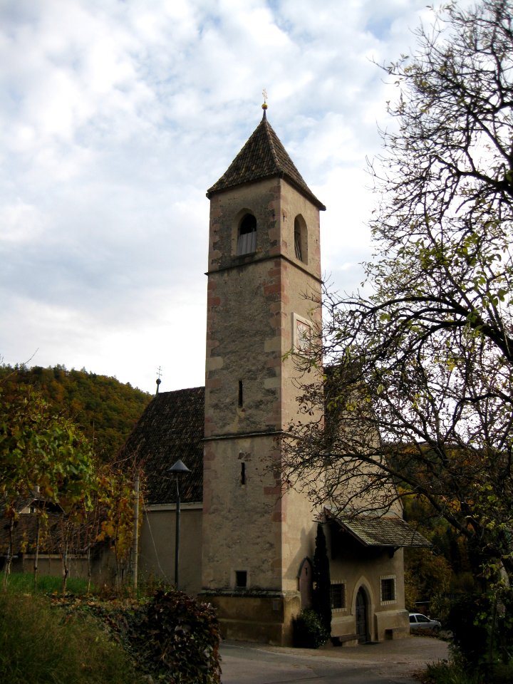 Kirche zu den Heiligen Drei Königen in Montiggl 1