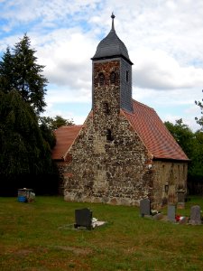Kirche Reinsdorf -Westsüdwestansicht hochkant- August 2020