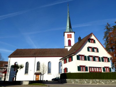 Kirche und Pfarrhaus Niederwil SG
