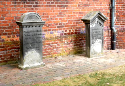 Kirche St. Bartholomäus - Grabsteine