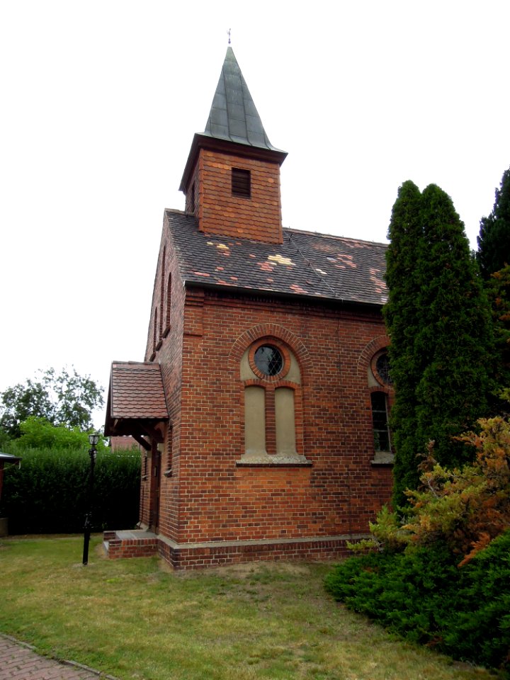 Kirche Köpnick -Ostsüdostansicht- im August 2020