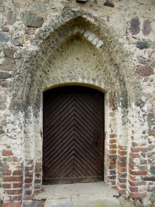 Kirche Reinsdorf -Südportal im Detail- August 2020