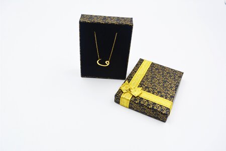 Gift box jewelry photo