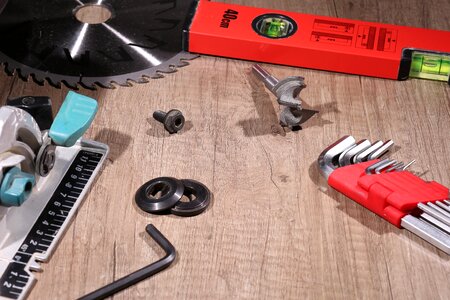 Repair saw blade level