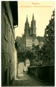 10441-Meißen-1908-Leinewebergasse und Westtürme des Doms-Brück & Sohn Kunstverlag