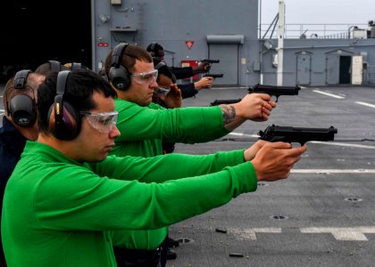 USS Hershel "Woody" Williams (ESB 4) conducts pistol train…