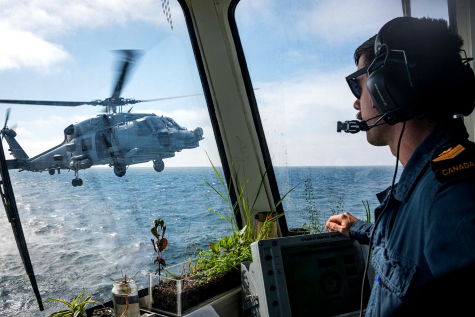 OPERATION REASSURANCE - Her Majesty's Canadian Ship HALIFA…