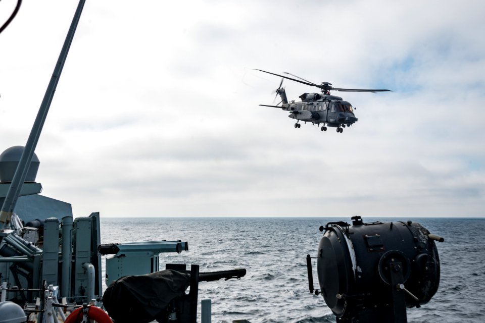 OPERATION REASSURANCE - Her Majesty's Canadian Ship HALIFA…