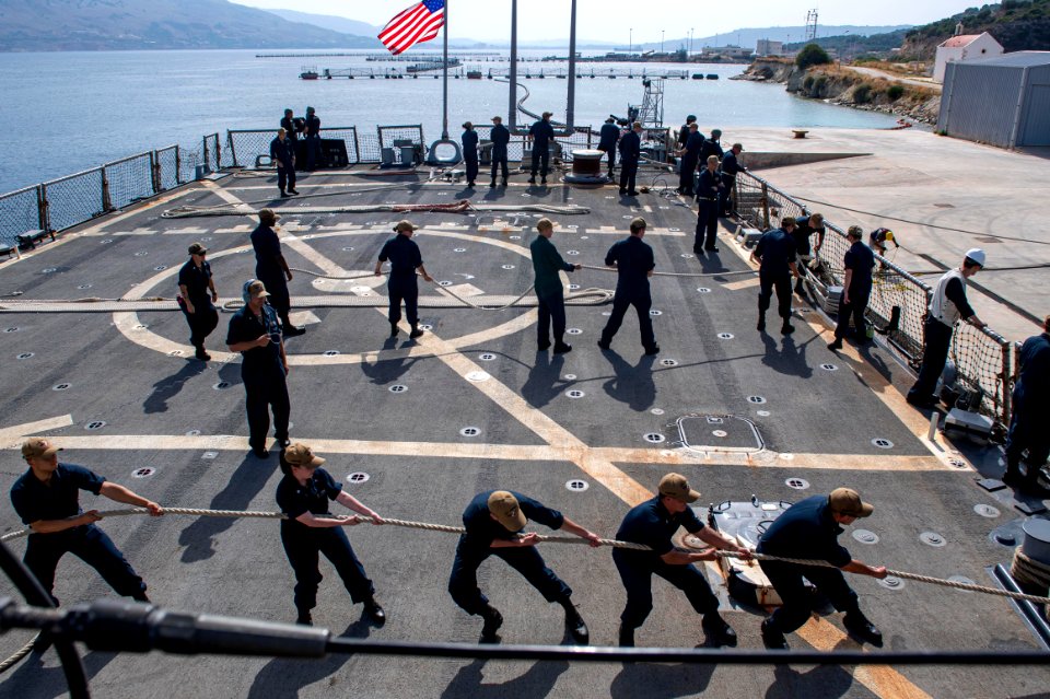 USS Laboon Conducts Port Visit in Souda Bay