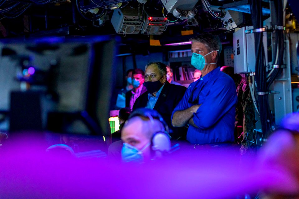 210810-N-IK871-3141