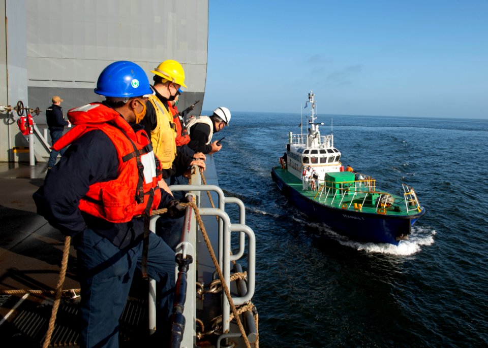 210916-N-LK647-0061
