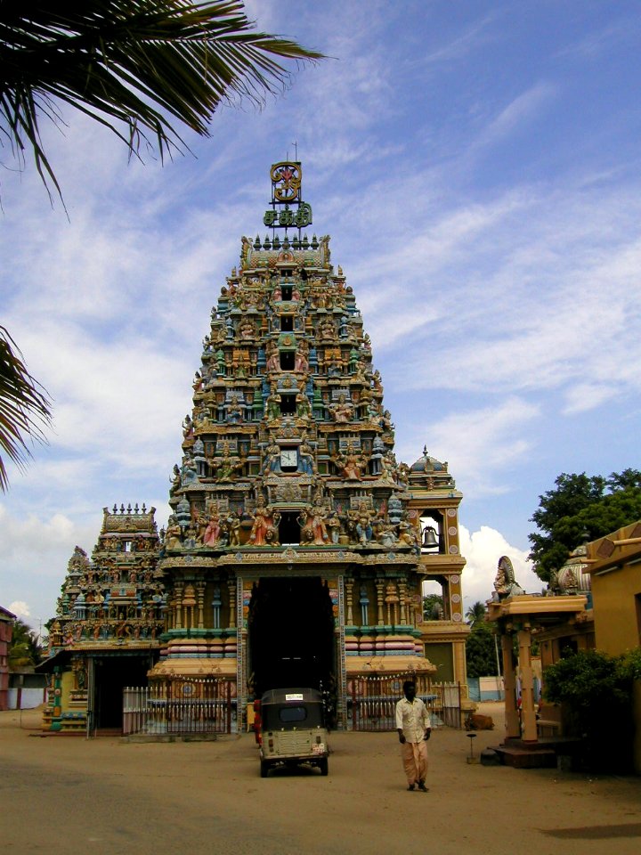 Trincomalee Kovil, Sri Lanka 06/07
