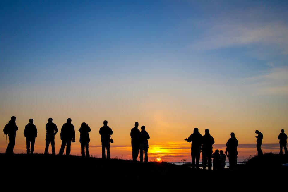 People silhouettes photographer