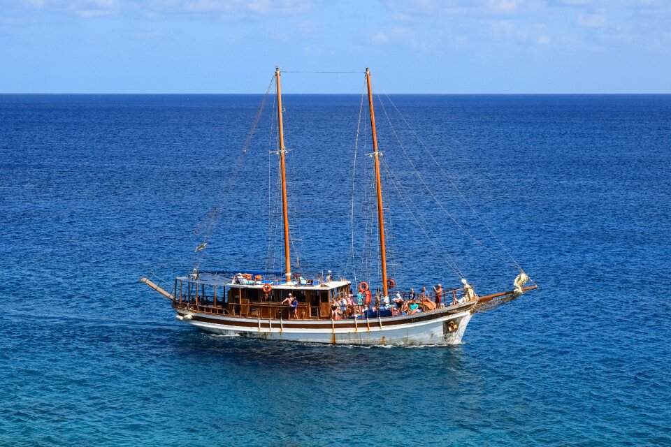 Sea horizon tourism