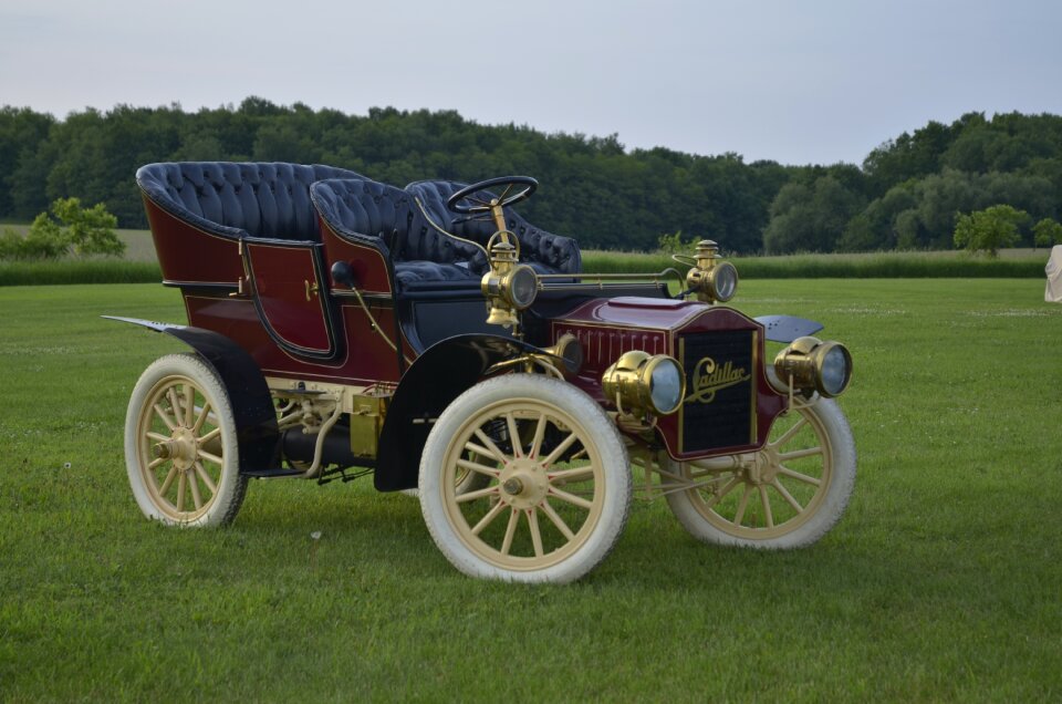 Automobile car antique car