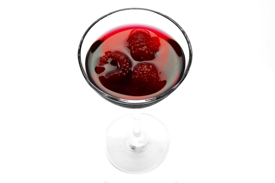 Alcohol juice raspberries