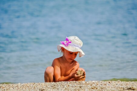 Sand shell girl