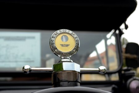 The black veteran old ford logo