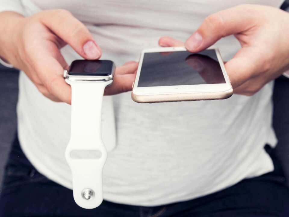 Cell phone apple watch technology