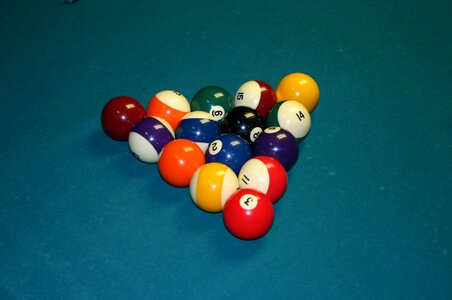 8 ball game cue photo