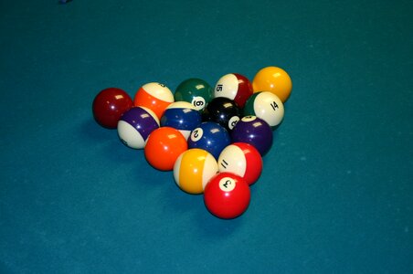 8 ball game cue