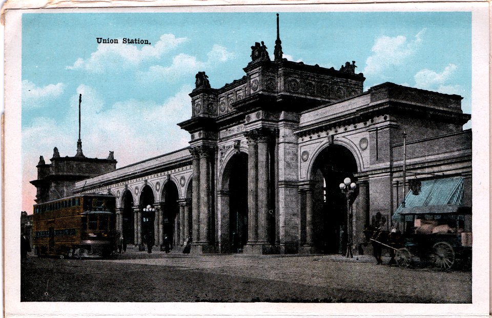 Columbus, Ohio Postcard Book (1915) - Page 1: Union Statio…