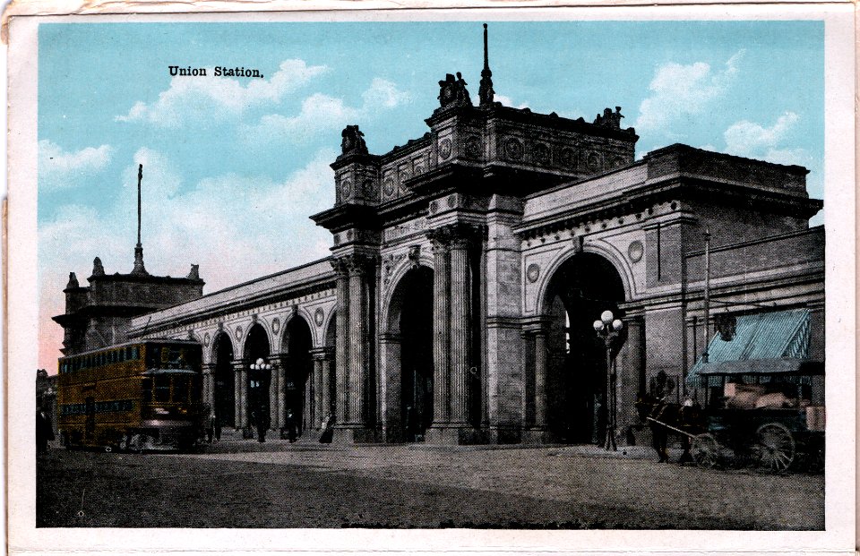 Columbus, Ohio Postcard Book (1915) - Page 1: Union Statio… photo