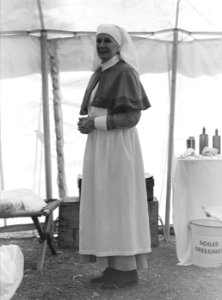 WW1 Nurse. Graflex Auto RB