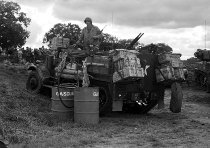 Victory Show-1944 Speed Graphic camera