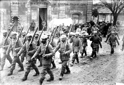 1915 Sepultura de soldado francés en prisión alemana