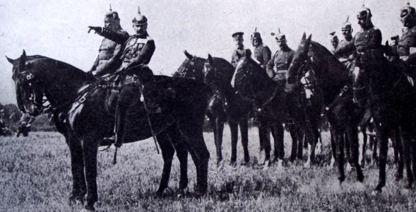 Agosto 1914 - El kaiser con un grupo de oficiales