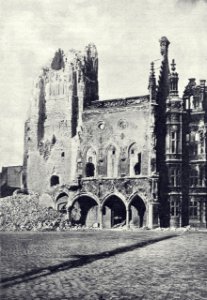 1914 - Arras, hotel de la villa reducido a escombros