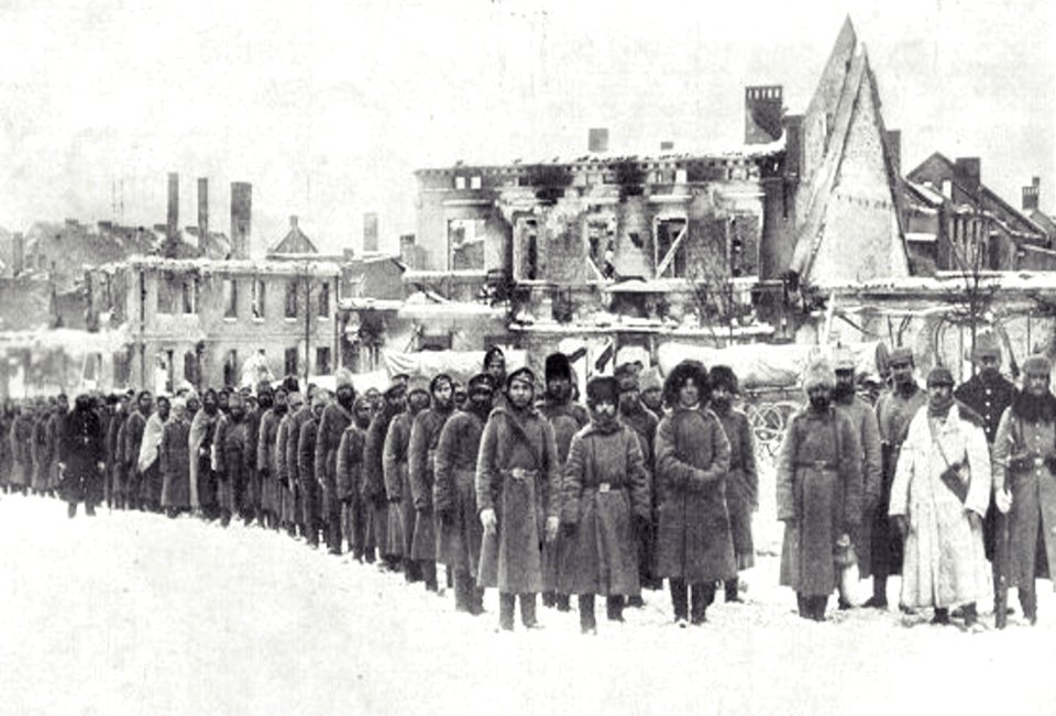 1914. Rusos prisioneros en la Primera Batalla de los Lagos…
