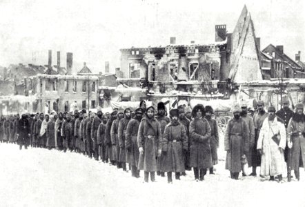 1914. Rusos prisioneros en la Primera Batalla de los Lagos…