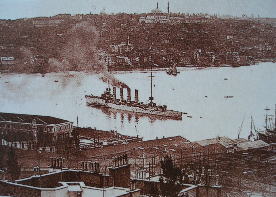 1914- Crucero Alemán Breslau en Estambul