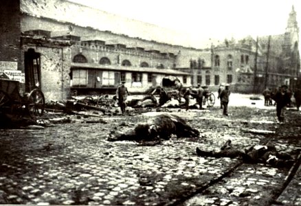 Septiembre 1914. Brujas, Bélgica, después de un bombardeo …