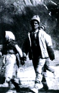 1915, 25 Mayo Turcos comienzan genocidio de armenios