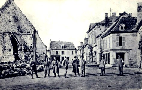 Soldados alemanes en una villa no identificada photo