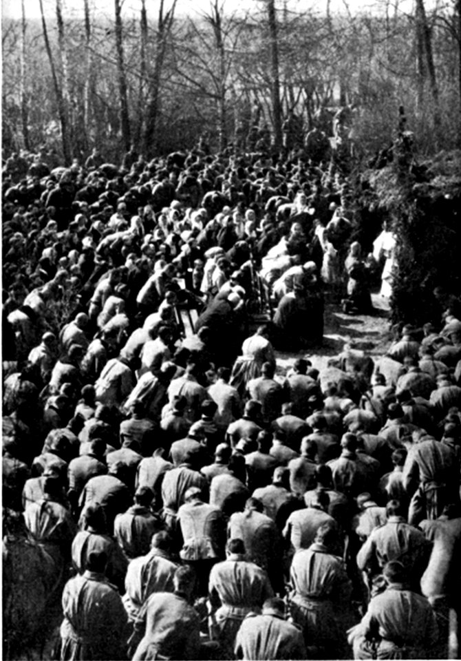 1914 Agosto Austriacos atienden misa en Rusia (Polonia)