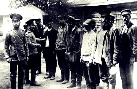 1914 Tannenberg, campesinos rusos conscriptos photo