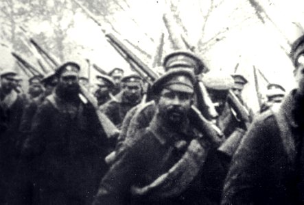Tannenberg, infantería rusa marcha al frente photo