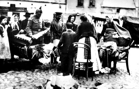 Mujeres de la parte alemana de Polonia o Alemania Oriental…