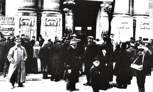 Lodz, Noviembre 1914 - Rusos preocupados retiran su dinero…