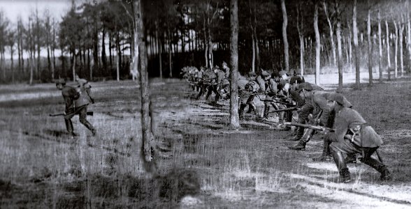 Avance de alemanes contra franceses en Argonne photo